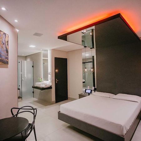 Bliss Motel Brasilia Bagian luar foto