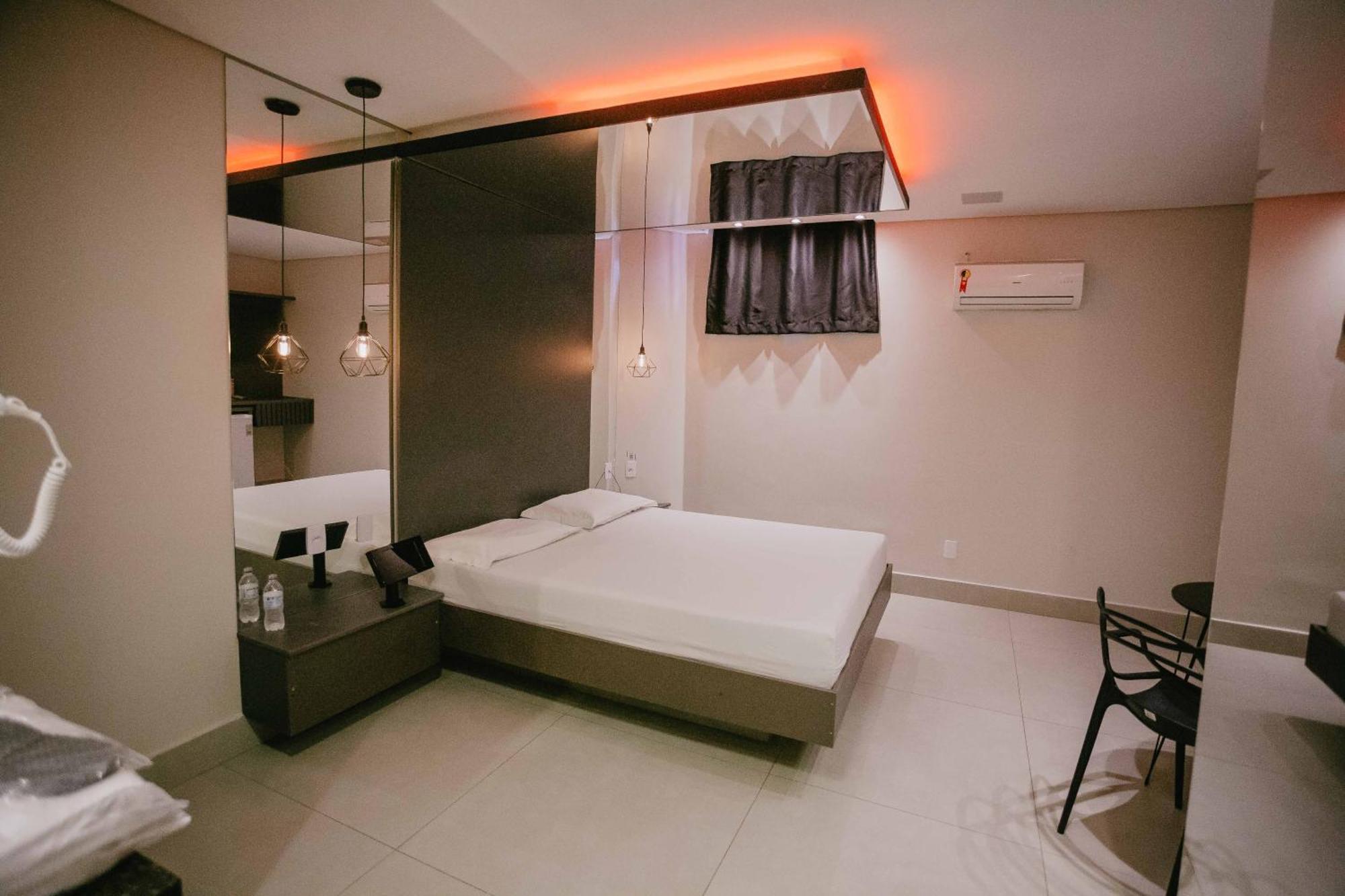 Bliss Motel Brasilia Bagian luar foto